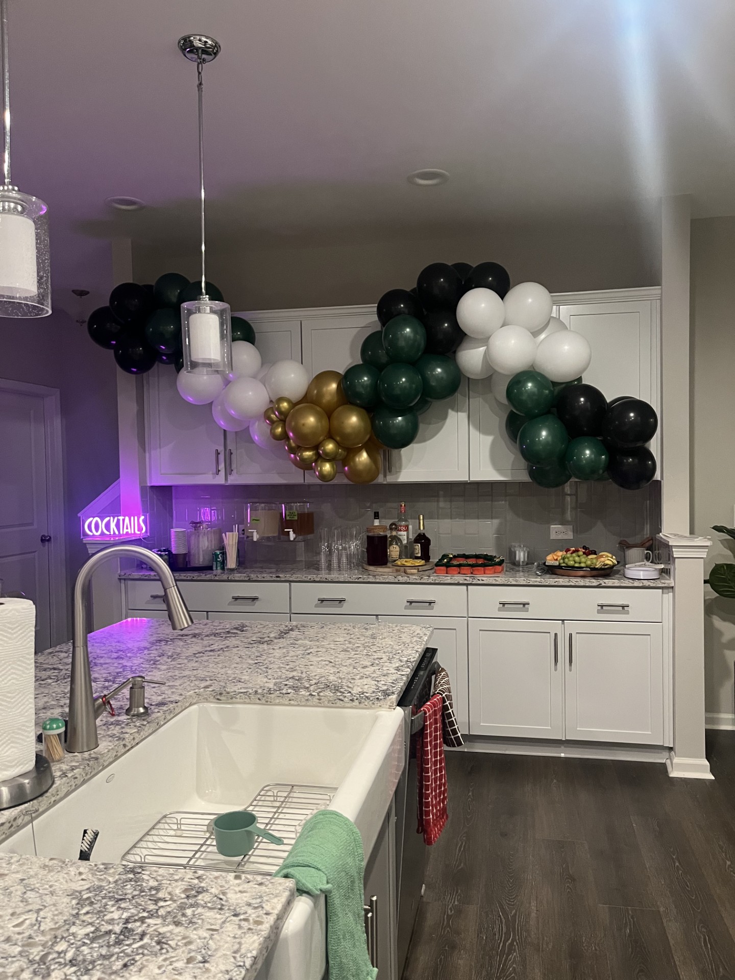 Emerald & Gold Cocktail Bar